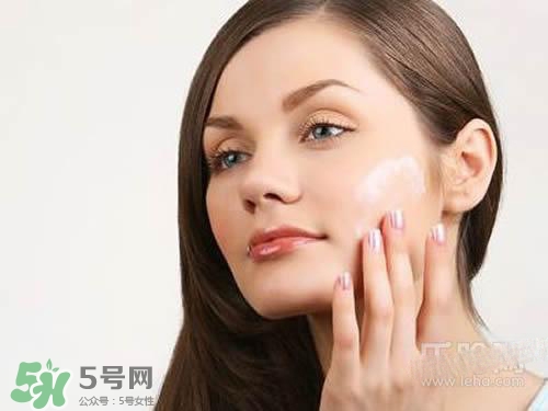 精華乳可以直接用嗎？精華乳可以單獨使用嗎？