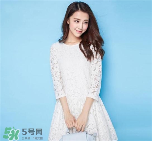 春天可以穿裙子嗎？春天穿裙子怎么搭配？