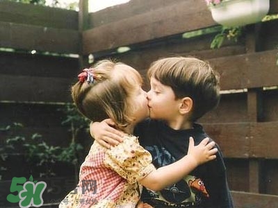 性教育從什么時(shí)候開始？孩子性教育怎么教