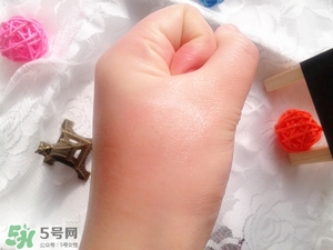 嬌蘭帝皇蜂姿眼霜怎么用？嬌蘭帝皇蜂姿眼霜使用方法