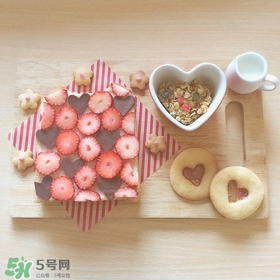 彩繪玻璃餅干怎么做？彩繪玻璃餅干做法