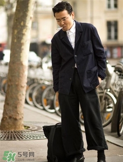 條紋西裝怎么搭配？條紋西服怎么搭配好看？