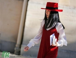 紅色衣服怎么搭配？紅色衣服怎么搭配好看？