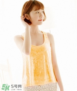 熒光色衣服怎么搭配？熒光色衣服怎么搭配好看？