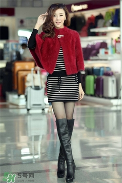 紅色衣服配什么顏色鞋子？紅色衣服配什么鞋子好看？