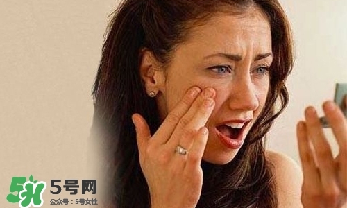 臉色發(fā)黑是什么原因？臉色發(fā)黑發(fā)暗怎么調(diào)理