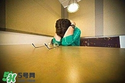 抑郁癥有哪些癥狀？哪些人易患抑郁癥？