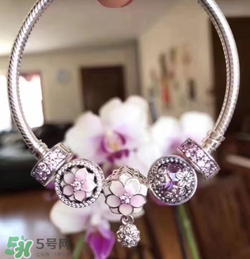 潘多拉2017新品桃花系列在哪里買？pandora桃花系列國內(nèi)有賣嗎？