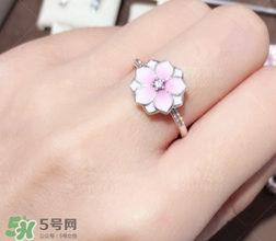 潘多拉2017新品桃花系列在哪里買？pandora桃花系列國內(nèi)有賣嗎？