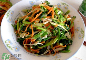 薺菜和金針菇能一起吃嗎？薺菜能和金針菇一起炒嗎？