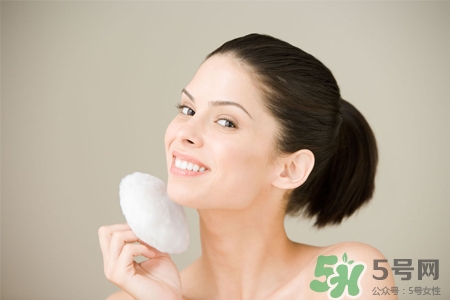 皮膚過(guò)敏可以洗熱水澡嗎？全身過(guò)敏能洗熱水澡嗎？