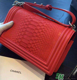香奈兒蟒蛇皮包包怎么保養(yǎng)？chanel蟒蛇皮包包怎么清洗？