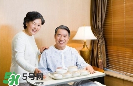 血管性頭痛可以根治嗎？血管性頭痛和神經(jīng)性頭痛的區(qū)別