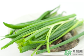 薺菜和蔥能一起吃嗎？薺菜餃子可以放蔥嗎？
