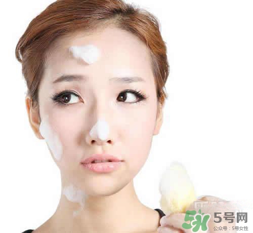 卸妝膏可以當(dāng)洗面奶嗎？用完卸妝膏后還要用洗面奶嗎？