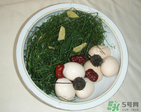 地菜煮雞蛋會中毒嗎？地菜煮雞蛋吃死人是真的嗎？