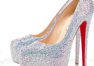 cl鞋子一般多少錢？Christian Louboutin鞋子專柜價(jià)格