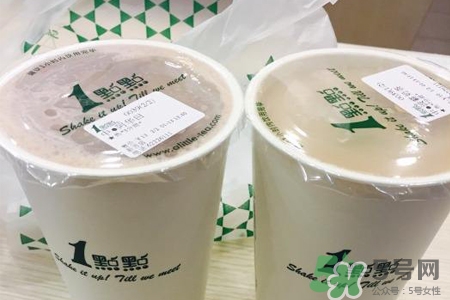 喝一點(diǎn)點(diǎn)奶蓋要攪拌嗎？奶蓋直接喝還是用吸管？