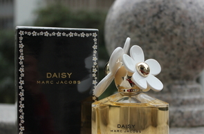 marc jacobs是什么檔次？馬克雅可布是幾線牌子？