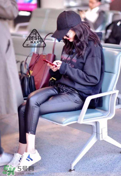 celine小白鞋正品多少錢？celine小白鞋專柜價格
