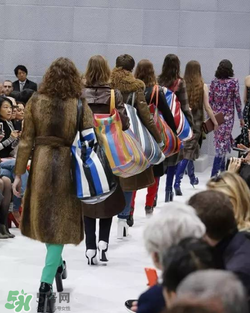巴黎世家編織袋很貴嗎？balenciaga春運包為什么這么貴？