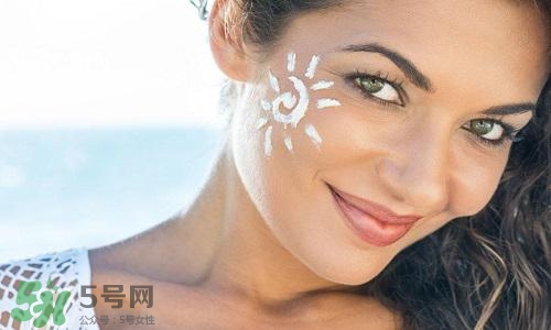 長(zhǎng)痘痘可以用防曬霜嗎？長(zhǎng)痘痘用防曬霜好嗎？