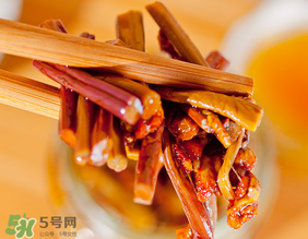 吃蕨菜會過敏嗎？皮膚過敏能吃蕨菜嗎？