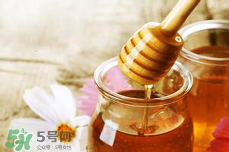 過敏性鼻炎可以吃蜂蜜嗎？過敏性鼻炎能不能吃蜂蜜？