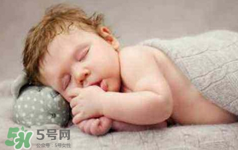 睡眠對人體有何作用？人體正常睡眠幾個小時