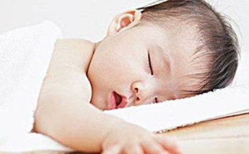 孩子睡覺為什么打呼嚕？孩子睡覺打呼嚕是什么原因