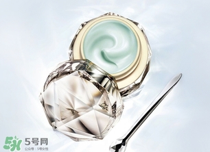 cpb眼霜適合什么年齡？cpb眼霜適合什么膚質(zhì)？