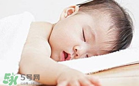 孩子睡覺(jué)為什么打呼嚕？孩子睡覺(jué)打呼嚕是什么原因