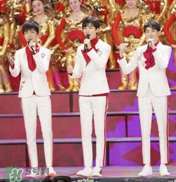 tfboys春晚同款ash鞋正品多少錢？tfboys同款艾熙小白鞋專柜價(jià)格