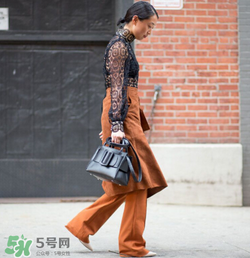 boyy皮帶包正品多少錢？boyy方扣包專柜價格