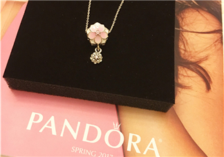 潘多拉2017新品桃花項(xiàng)鏈多少錢？pandora新品桃花項(xiàng)鏈專柜價(jià)格