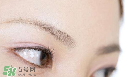 眼睛抽搐是什么引起的？眼睛抽搐怎么回事