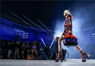 versace2017新品好看嗎？范思哲2017新款怎么樣？