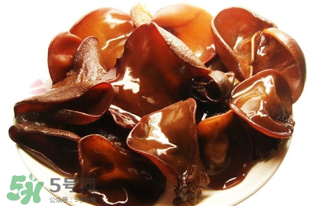 哺乳期能吃黑木耳嗎？哺乳期吃木耳會(huì)回奶嗎？