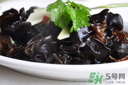 黑木耳可以隔夜吃嗎？黑木耳能過(guò)夜吃嗎？