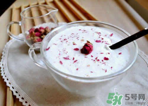 玫瑰水可以做面膜嗎？玫瑰水怎么做面膜？