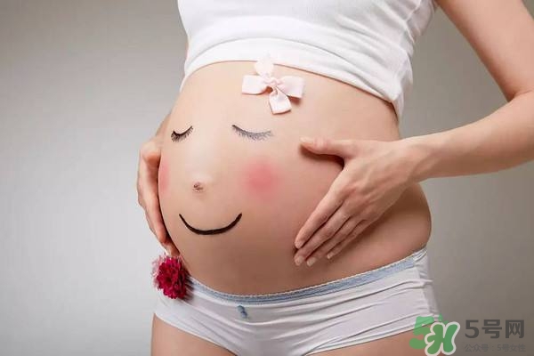 妊娠線看可以看胎兒性別嗎？妊娠線看可以男女嗎？