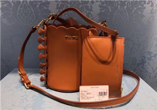 miumiu水桶包怎么搭配？miumiu水桶包怎么搭配好看？