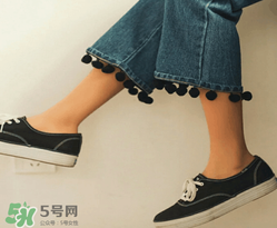 牛仔闊腿褲搭配什么鞋子？闊腿牛仔褲搭配什么鞋子好看？