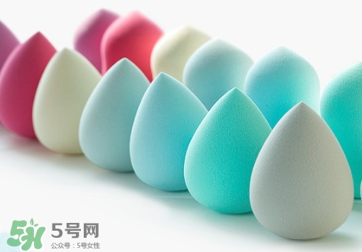美妝蛋可以干用嗎？美妝蛋使用前要打濕嗎？