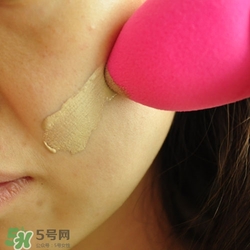 美妝蛋可以用香皂洗嗎？美妝蛋可以用肥皂洗嗎？
