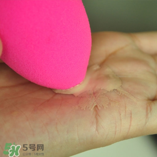 美妝蛋可以用香皂洗嗎？美妝蛋可以用肥皂洗嗎？