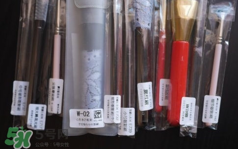 受受狼家的刷子怎么樣？受受狼化妝刷好用嗎