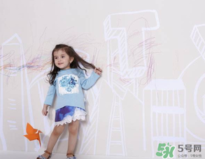 寶寶四月份穿什么衣服？四月份怎么給寶寶穿衣服？