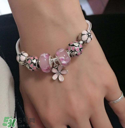 潘多拉桃花系列什么寓意？pandora桃花系列的寓意是什么？