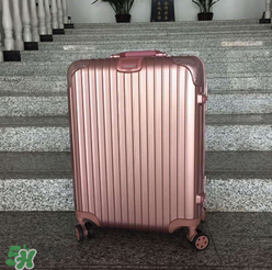 日默瓦和新秀麗哪個(gè)好？rimowa和新秀麗拉桿箱哪個(gè)更好？